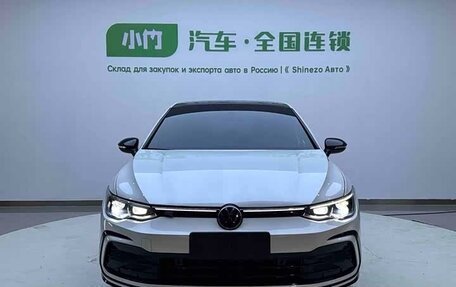 Volkswagen Golf VIII, 2023 год, 1 820 000 рублей, 2 фотография