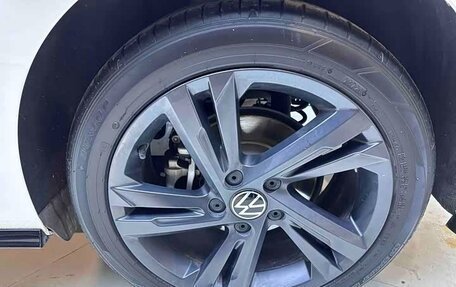 Volkswagen Golf VIII, 2023 год, 1 820 000 рублей, 9 фотография
