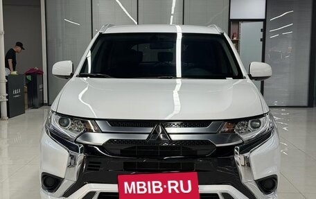 Mitsubishi Outlander III рестайлинг 3, 2021 год, 2 фотография