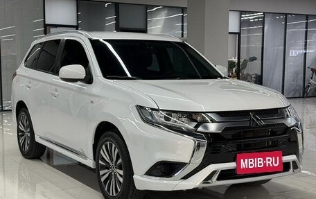 Mitsubishi Outlander III рестайлинг 3, 2021 год, 1 фотография