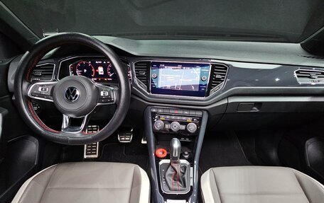 Volkswagen T-Roc I, 2022 год, 1 820 000 рублей, 8 фотография