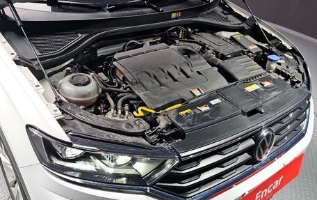 Volkswagen T-Roc I, 2022 год, 1 820 000 рублей, 7 фотография