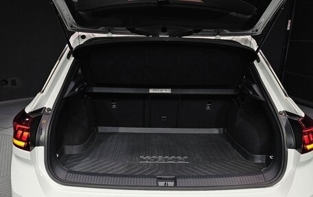 Volkswagen T-Roc I, 2022 год, 1 820 000 рублей, 5 фотография