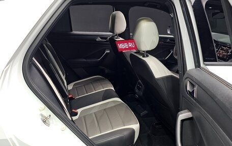 Volkswagen T-Roc I, 2022 год, 1 820 000 рублей, 12 фотография