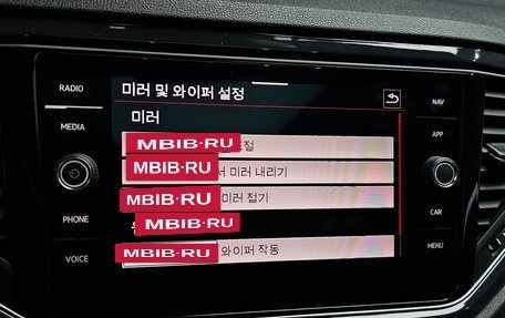 Volkswagen T-Roc I, 2022 год, 1 820 000 рублей, 20 фотография