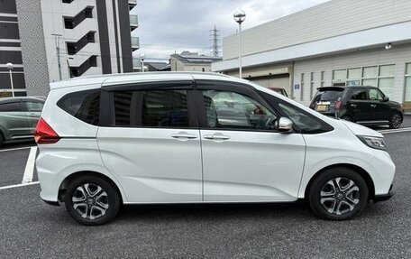 Honda Freed II, 2022 год, 1 370 000 рублей, 5 фотография