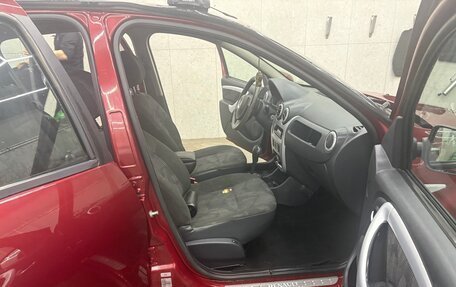 Renault Sandero I, 2011 год, 730 000 рублей, 2 фотография