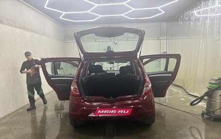 Renault Sandero I, 2011 год, 730 000 рублей, 6 фотография