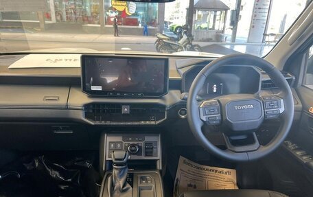 Toyota Hilux, 2026 год, 6 700 000 рублей, 8 фотография