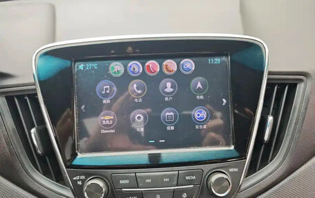 Chevrolet Monza, 2019 год, 980 000 рублей, 10 фотография