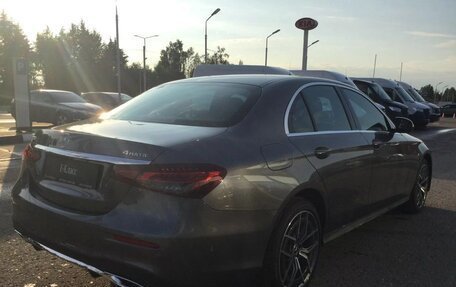 Mercedes-Benz E-Класс, 2021 год, 4 600 000 рублей, 5 фотография