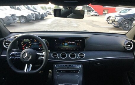 Mercedes-Benz E-Класс, 2021 год, 4 600 000 рублей, 11 фотография