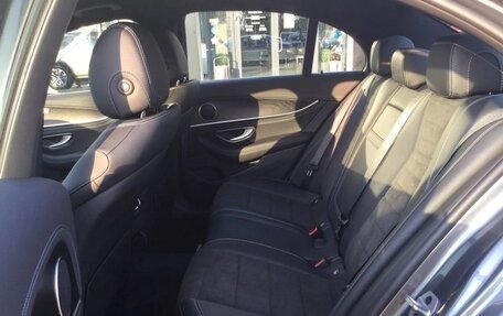 Mercedes-Benz E-Класс, 2021 год, 4 600 000 рублей, 13 фотография