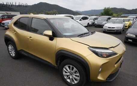 Toyota Yaris Cross, 2022 год, 1 645 000 рублей, 3 фотография