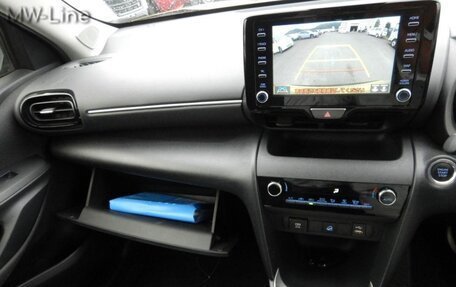 Toyota Yaris Cross, 2022 год, 1 645 000 рублей, 15 фотография