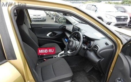 Toyota Yaris Cross, 2022 год, 1 645 000 рублей, 12 фотография