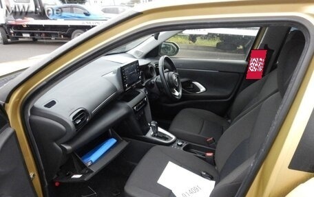 Toyota Yaris Cross, 2022 год, 1 645 000 рублей, 19 фотография