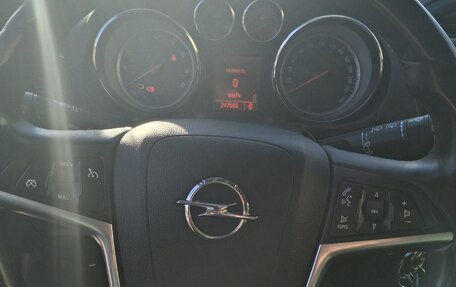 Opel Insignia II рестайлинг, 2010 год, 780 000 рублей, 2 фотография