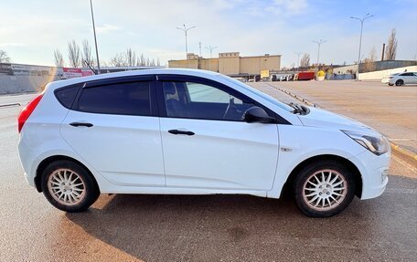 Hyundai Solaris II рестайлинг, 2015 год, 835 000 рублей, 4 фотография