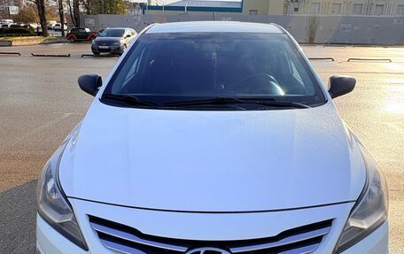 Hyundai Solaris II рестайлинг, 2015 год, 835 000 рублей, 5 фотография