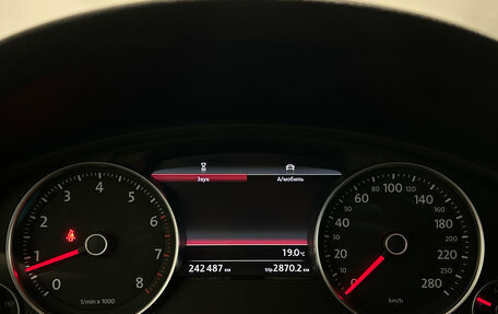 Volkswagen Touareg III, 2012 год, 1 649 000 рублей, 15 фотография