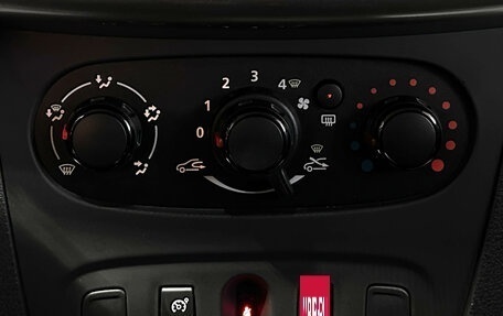 Renault Sandero II рестайлинг, 2017 год, 937 000 рублей, 22 фотография