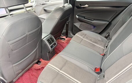 Volkswagen Golf VIII, 2023 год, 2 070 000 рублей, 3 фотография