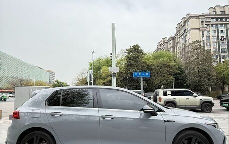 Volkswagen Golf VIII, 2023 год, 2 070 000 рублей, 9 фотография