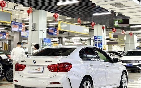 BMW 1 серия, 2022 год, 1 890 000 рублей, 4 фотография