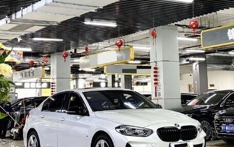 BMW 1 серия, 2022 год, 1 890 000 рублей, 3 фотография