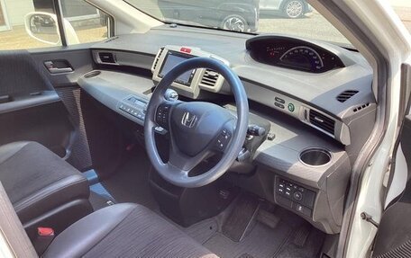 Honda Freed I, 2016 год, 940 000 рублей, 10 фотография