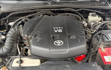 Toyota Land Cruiser Prado 120 рестайлинг, 2005 год, 2 100 000 рублей, 3 фотография