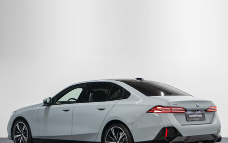 BMW 5 серия, 2025 год, 9 290 000 рублей, 10 фотография