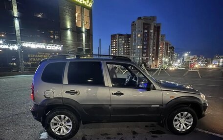 Chevrolet Niva I рестайлинг, 2009 год, 325 000 рублей, 8 фотография