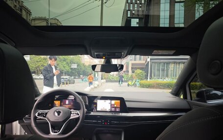 Volkswagen Golf VIII, 2023 год, 2 180 000 рублей, 10 фотография