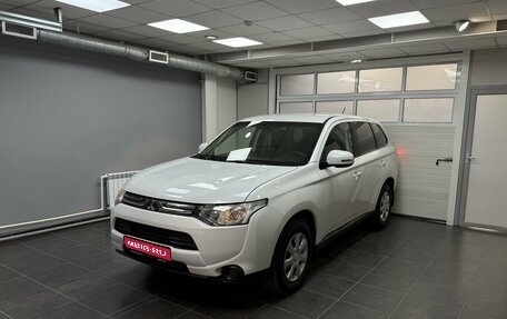 Mitsubishi Outlander III рестайлинг 3, 2013 год, 1 399 000 рублей, 1 фотография