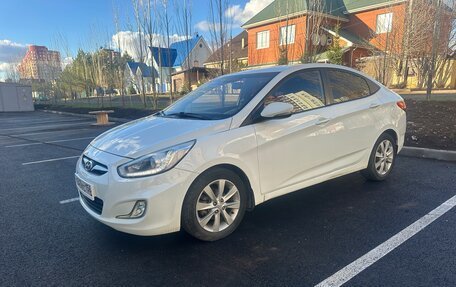 Hyundai Solaris II рестайлинг, 2013 год, 735 000 рублей, 5 фотография