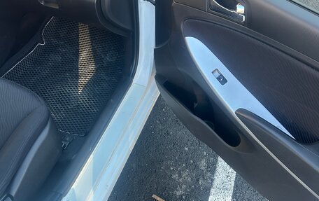 Hyundai Solaris II рестайлинг, 2013 год, 735 000 рублей, 14 фотография