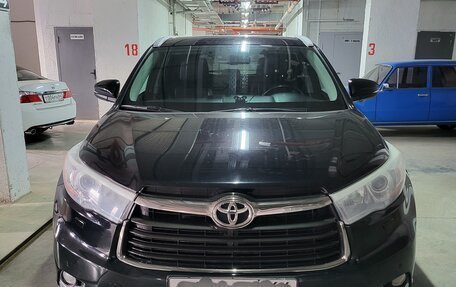 Toyota Highlander III, 2014 год, 2 550 000 рублей, 4 фотография