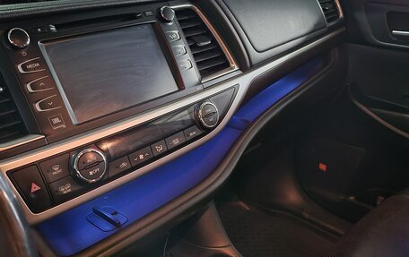 Toyota Highlander III, 2014 год, 2 550 000 рублей, 8 фотография