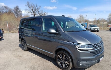 Volkswagen Multivan T6 рестайлинг, 2022 год, 9 190 000 рублей, 10 фотография