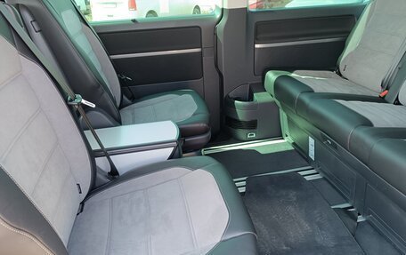 Volkswagen Multivan T6 рестайлинг, 2022 год, 9 190 000 рублей, 5 фотография