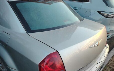 Chrysler 300C II, 2004 год, 900 000 рублей, 2 фотография