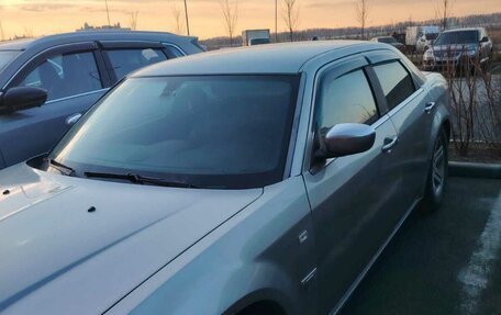 Chrysler 300C II, 2004 год, 900 000 рублей, 7 фотография