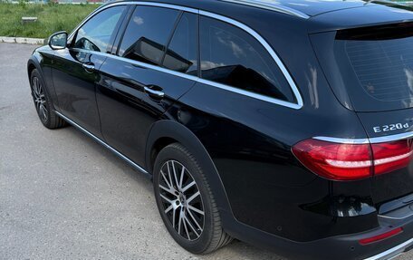 Mercedes-Benz E-Класс, 2020 год, 4 500 000 рублей, 5 фотография
