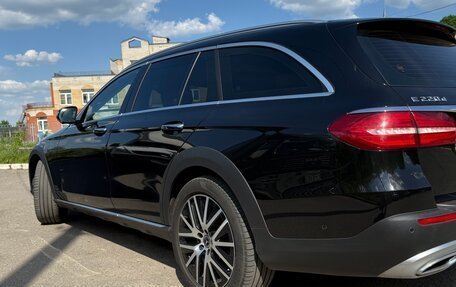 Mercedes-Benz E-Класс, 2020 год, 4 500 000 рублей, 6 фотография