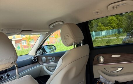 Mercedes-Benz E-Класс, 2020 год, 4 500 000 рублей, 8 фотография