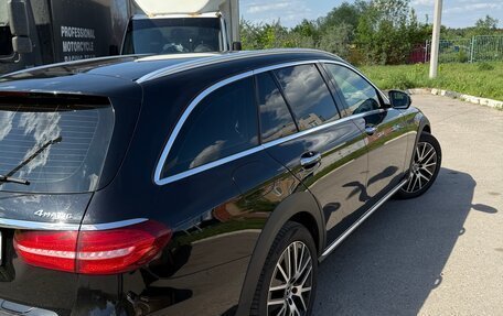 Mercedes-Benz E-Класс, 2020 год, 4 500 000 рублей, 13 фотография