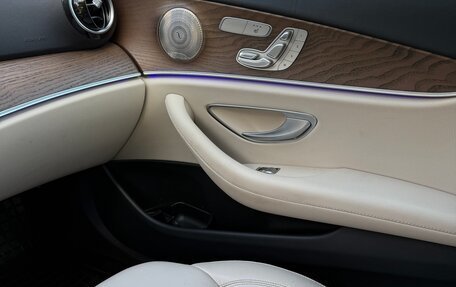 Mercedes-Benz E-Класс, 2020 год, 4 500 000 рублей, 11 фотография