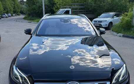 Mercedes-Benz E-Класс, 2020 год, 4 500 000 рублей, 14 фотография